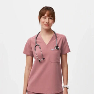 Figs NWT Catarina One-Pocket Scrub Top size 3XL in Mauve.